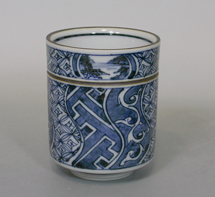 Kutani Blue & white Shonzui yunomi from bansho kiln