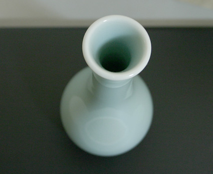 Senbori celadon yunomi tea cup from Shoshun kiln