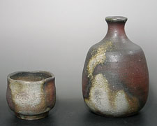 Bizen sake bottle and sake cup