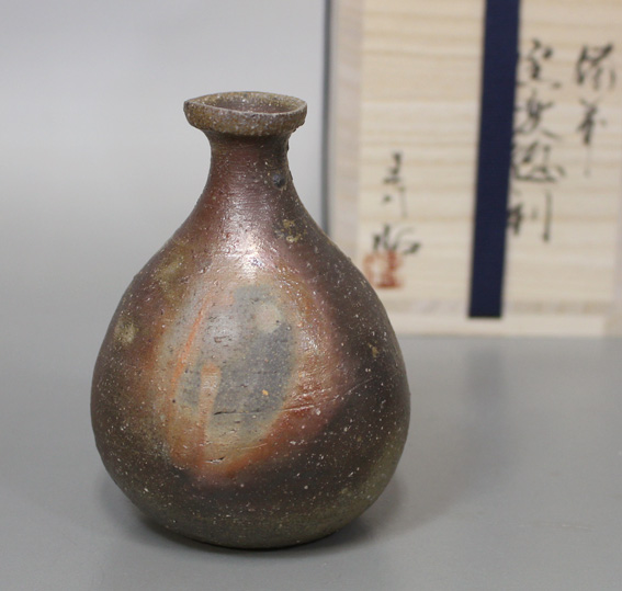 Japanese pottery - Bizen tokkuri bottle