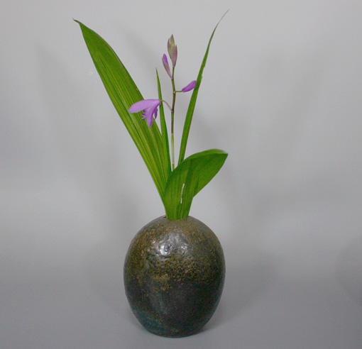 Bizen flower vase by Shibuta Toshiaki