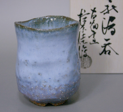 Hagi ware - Aohagi yunomi by Mukuhara Kashun