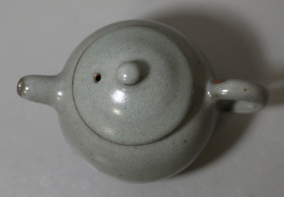 Japanese pottery- teapots by Ogawa Jinpachi