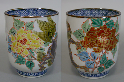 Japanese pottery/Kyoto ware yunomi teacup from Ichiraku kiln