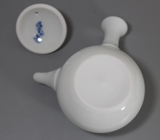 Handcrafted white porcelain teapot by Takano Shouami