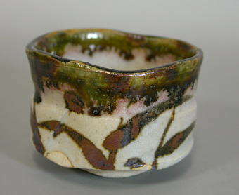 Japanese pottery - oribe guinomi sake cup