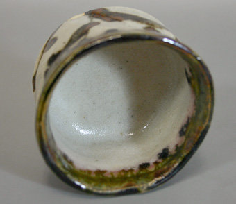 Japanese pottery - oribe guinomi sake cup