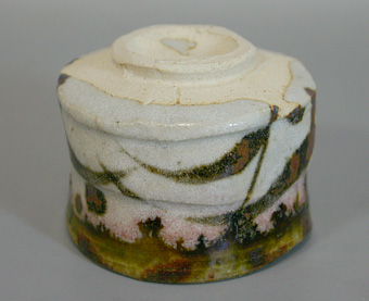 Japanese pottery - oribe guinomi sake cup