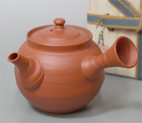 Japanese pottery - Tokoname handcrafted teapot by Fugestu