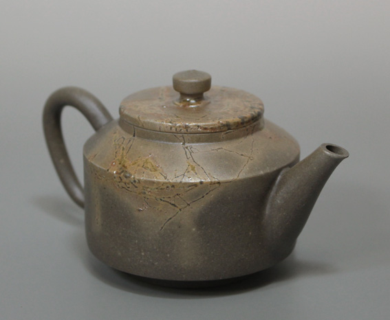 Japanese Tokoname kyusu teapot by Ito Gafu