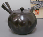 Gyokudo teapot