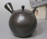 Gyokudo teapot