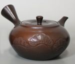 Tokoname teapot by Gyokudo