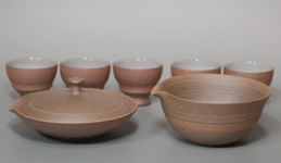 Tokoname teapot by Hokujo