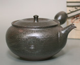 Handcrafted teapot by Hokujo
