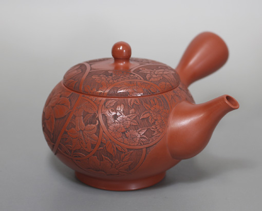 Japanese pottery-Tokoname teapot engraved by Kodo