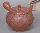 Japanese pottery-Tokoname teapot engraved by Kodo