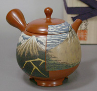 Clematis engraved teapot by Kodo