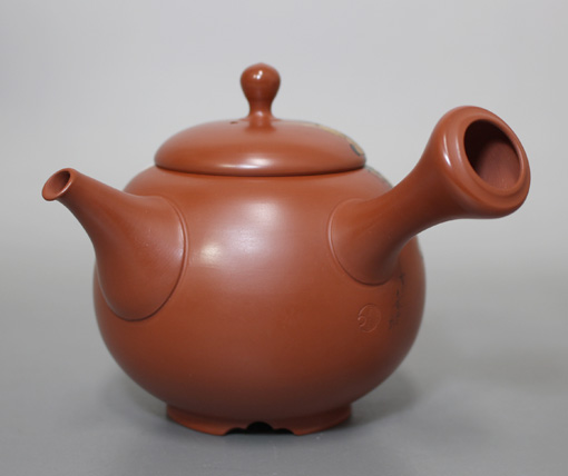 Japanese pottery-Tokoname lily teapot by Setsudo/Kodo