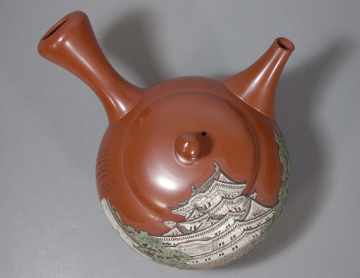 Japanese pottery-Tokoname teapot engraved by Kodo
