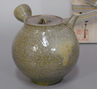 Tokoname Mayake teapot by Konishi Yohei