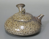 Tokoname Mayake teapot by Konishi Yohei
