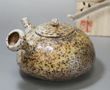 Tokoname Mayake teapot by Konishi Yohei