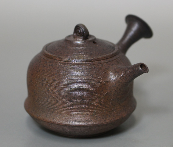 Japanese pottery - Tokoname Teapot by Konishi Yohei