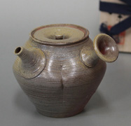 Tokoname Mayake teapot by Konishi Yohei