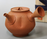 Japanese pottery Tokoname teapot by Konishi Yohei