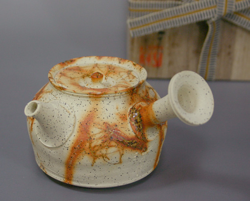 Japanese pottery - Tokoname Teapot by Konishi Yohei