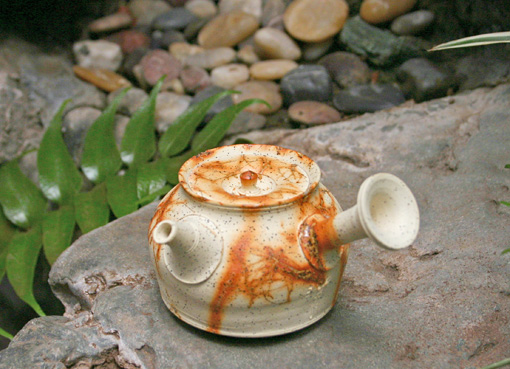 Tokoname Teapot by Konishi Yohei