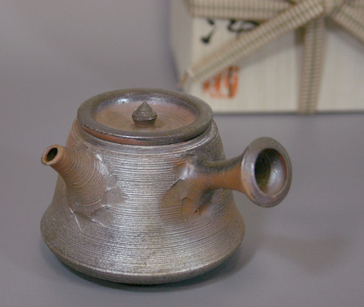 Japanese pottery - Tokoname Teapot by Konishi Yohei