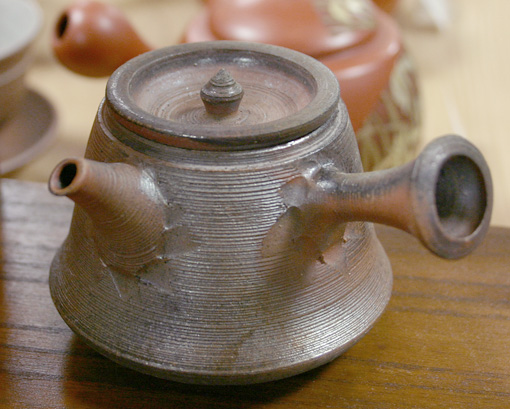 Tokoname Teapot by Konishi Yohei