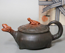 Tokonme teapot by Motozo
