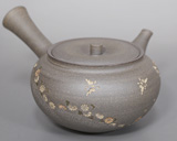Japanese pottery - Tokoname teapots by Yusen