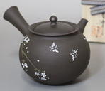 Tokoname teapot by Seiho