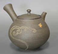 Handcrafted Tokoname teapot by Seiho