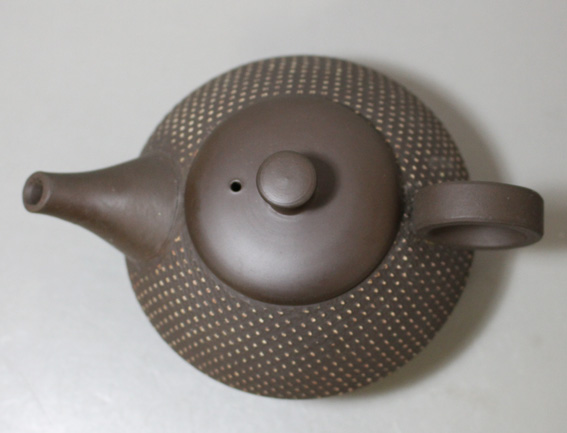 Tokoname teapot by Shuho