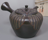 Tokoname teapot by Shunen
