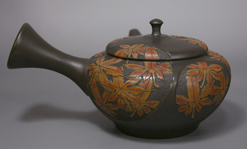 Kokudei maple leaves teapot by Shunen II