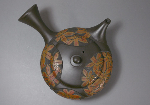 Kokudei maple leaves teapot by Shunen II