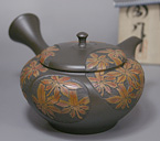 Kokudei maple leaves teapot by Shunen