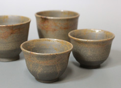 Japanese pottery - Tokoname yohen mogake cups by Tanikawa Jin