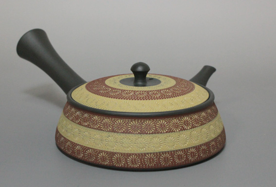 Tokoname teapot by Teruyuki