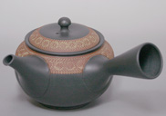 Japanese pottery - Tokoname teapots by Teruyuki