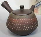 Japanese pottery - Tokoname teapots by Shuho