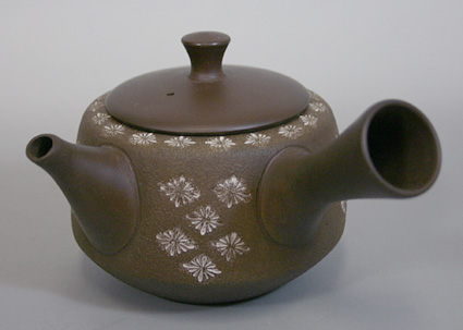 Handcrafted Tokoname teapot by Shuho