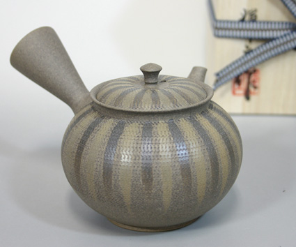 Tokoname handcrafted teapot