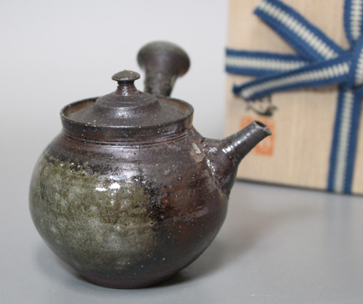 Japanese pottery -  Tokonameyaki teapot by Yamada Sou